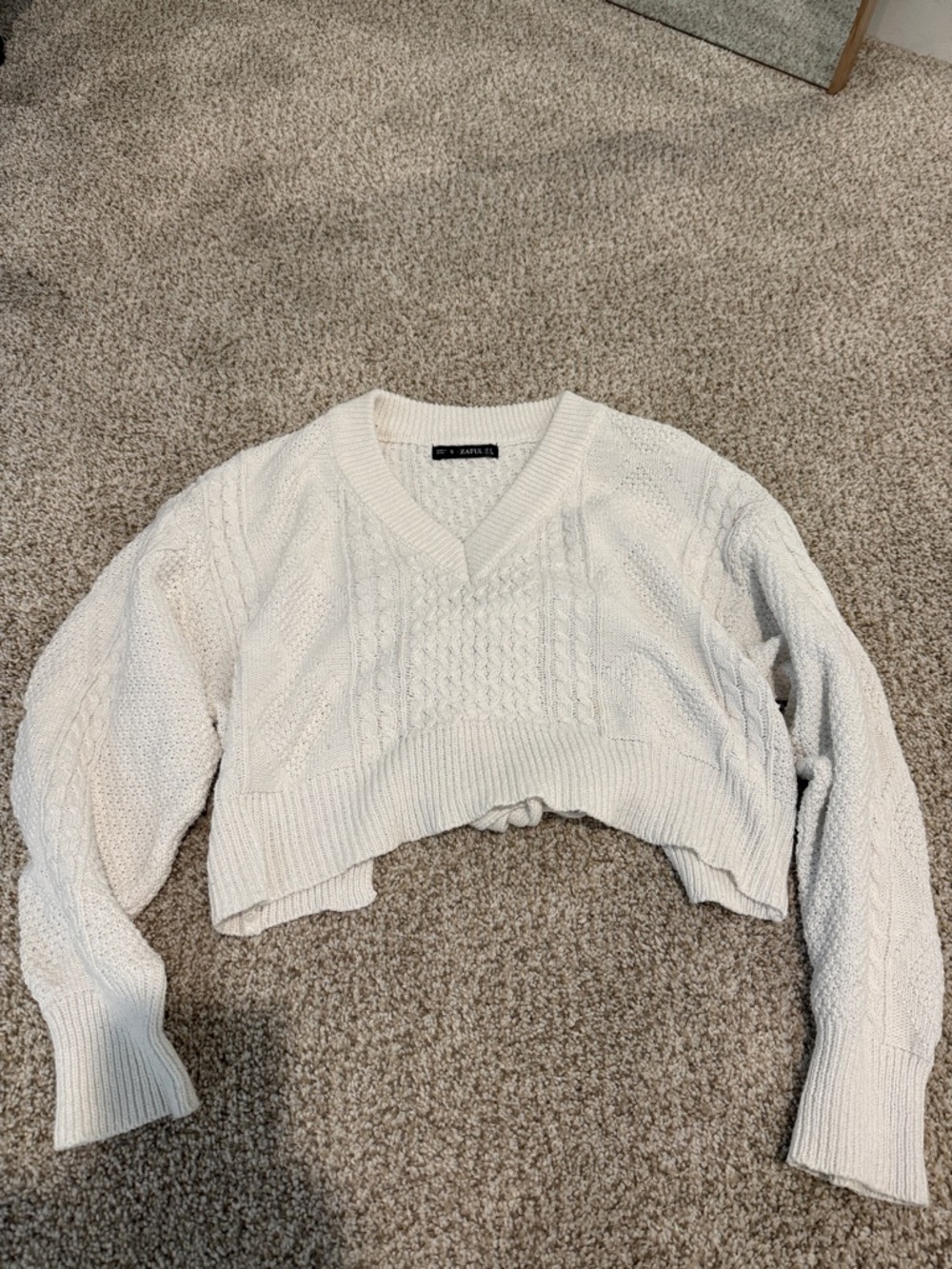 Zaful Cream Cropped Cable V-Neck Sweater